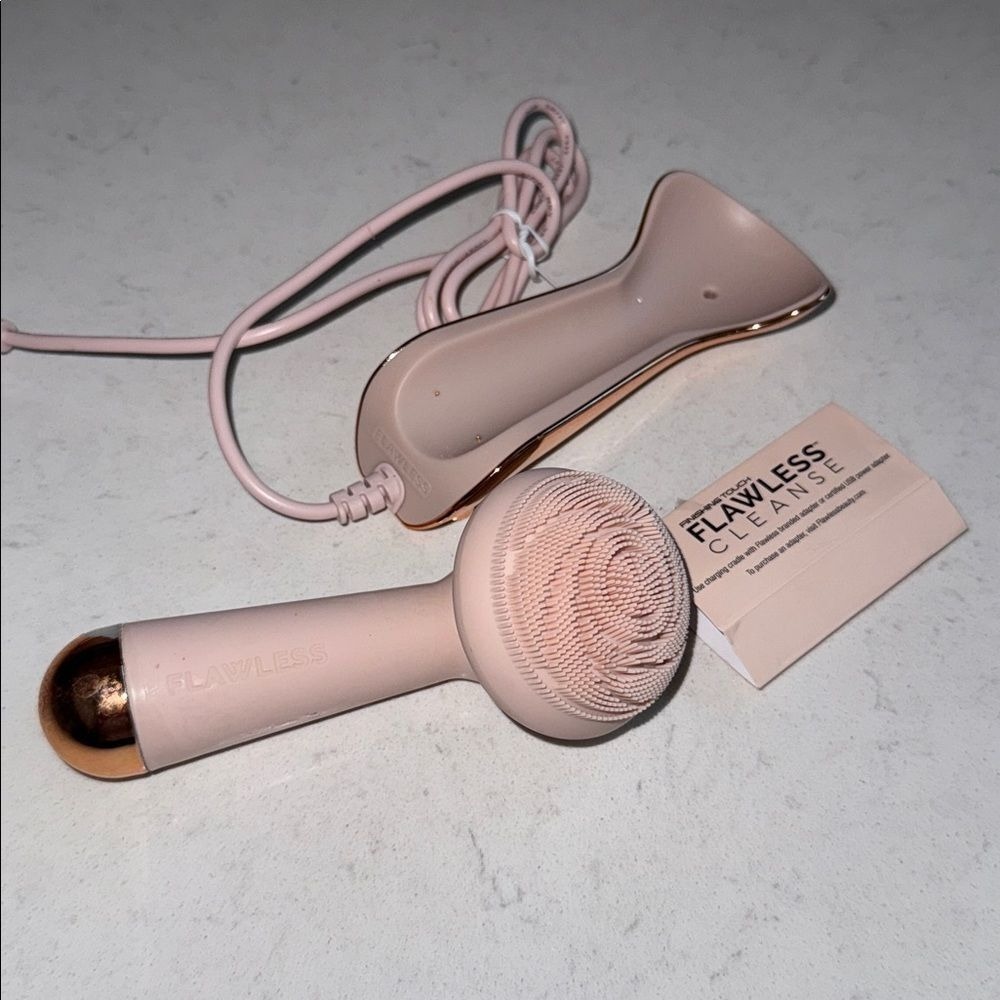 Finishing Touch Flawless Cleanse Silicone Facial Cleanser & Massager Rose Gold